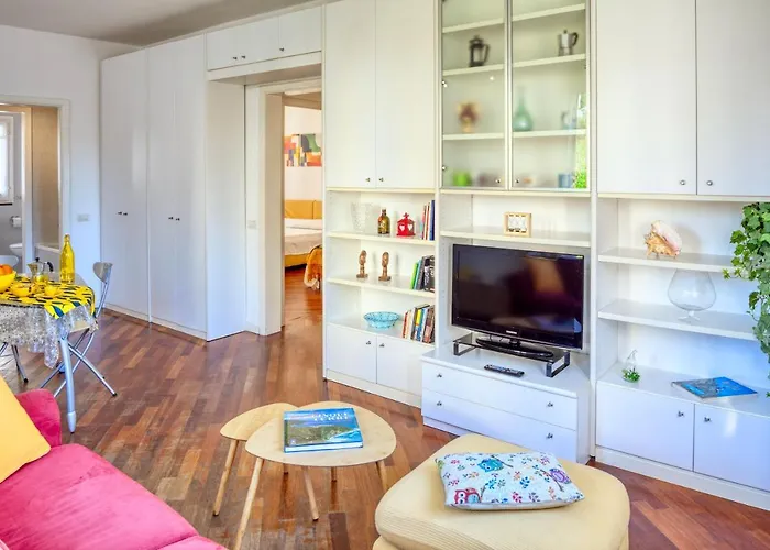 Raffaella House